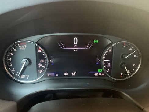 Used 2024 Buick Enclave Premium image 2