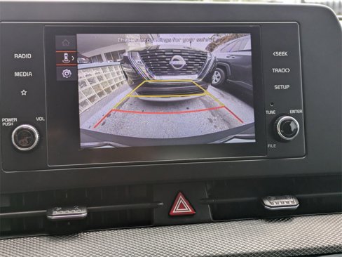 Used 2024 Kia Sportage LX image 17