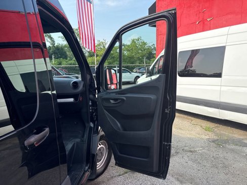 Used 2019 Mercedes-Benz Sprinter 170 Cargo image 18