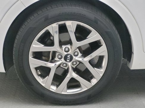 Used 2019 Kia Sorento SX image 31