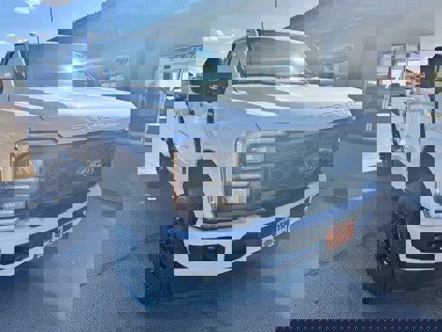 New 2025 Ford F250 XLT w/ FX4 Off-Road Package image 3