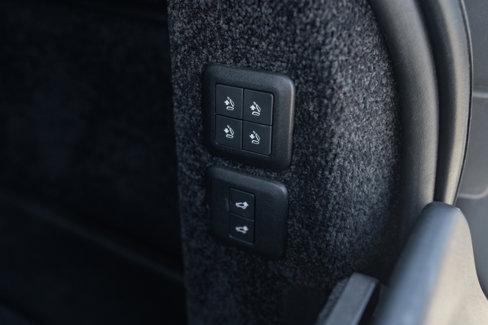 Used 2020 Land Rover Range Rover HSE image 32