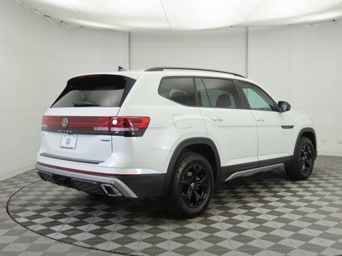 New 2026 Volkswagen Atlas Peak Edition image 6