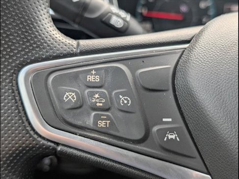 Used 2023 Chevrolet Equinox LS image 16