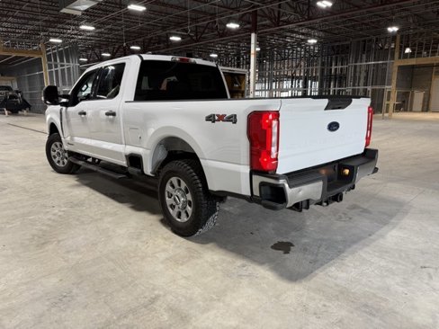 Used 2024 Ford F250 XLT image 4