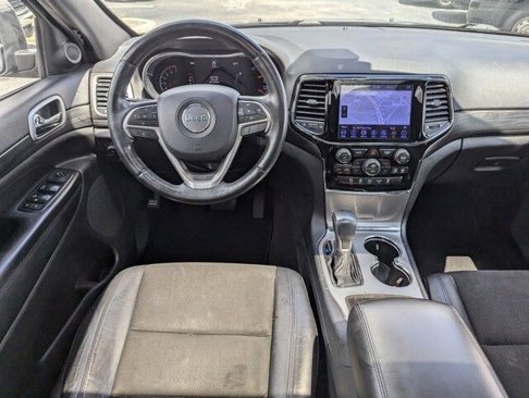 Used 2019 Jeep Grand Cherokee Altitude image 17