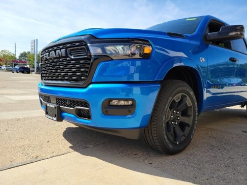 New 2026 RAM 1500 4x4 Crew Cab image 15