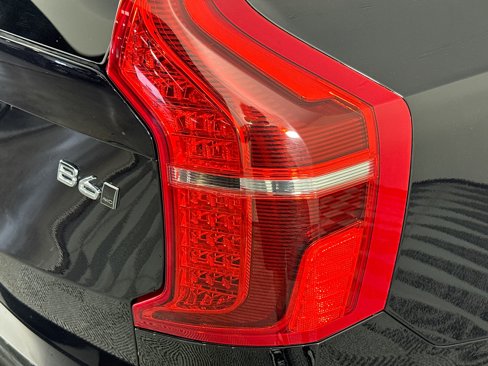 Used 2025 Volvo XC90 B6 Plus image 33