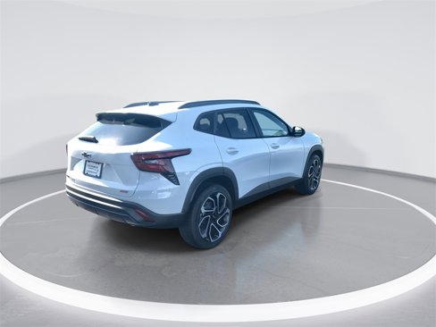 New 2026 Chevrolet Trax RS w/ Sunroof Package image 8