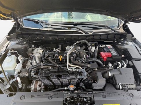 Used 2024 Nissan Altima 2.5 SV image 29