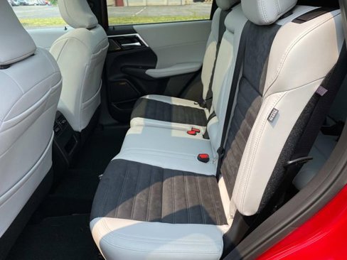 New 2025 Mitsubishi Outlander AWD image 7
