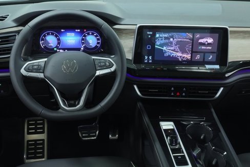New 2025 Volkswagen Atlas SEL Premium R-Line image 10