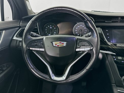 Used 2020 Cadillac XT6 Premium Luxury image 18