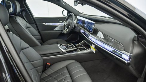 New 2026 BMW 760i xDrive w/ Executive Package image 17