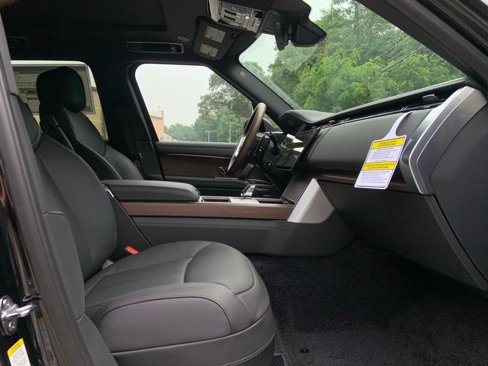 New 2025 Land Rover Range Rover SE image 15