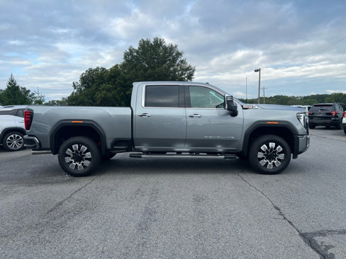 Used 2025 GMC Sierra 3500 Denali w/ Denali Reserve Package image 17