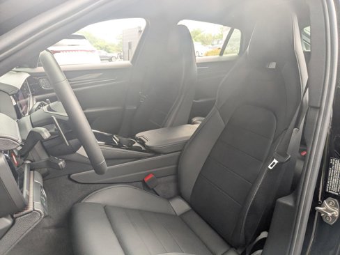 New 2025 Porsche Panamera 4 image 4