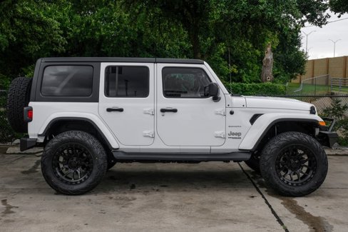 Used 2022 Jeep Wrangler Unlimited Sahara w/ Cold Weather Group image 15