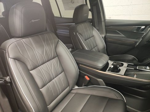 New 2026 Buick Enclave Avenir w/ Super Cruise Package image 10