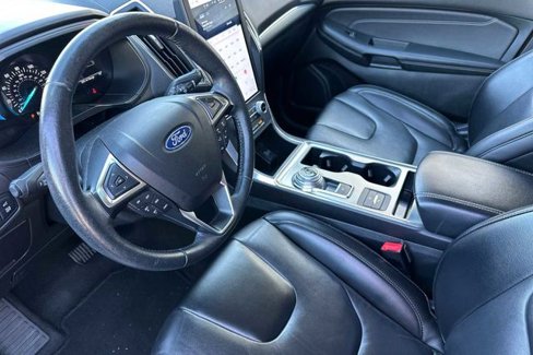 Certified 2022 Ford Edge Titanium image 4