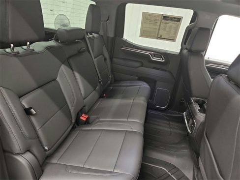 Used 2025 Chevrolet Silverado 1500 LTZ image 35