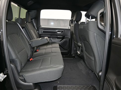 New 2025 RAM 1500 4x4 Crew Cab image 35