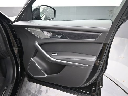 New 2025 Jaguar F-PACE R-Dynamic S image 9