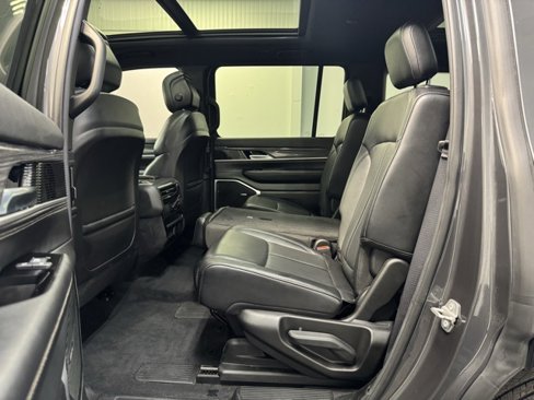 Used 2022 Jeep Wagoneer Series II w/ Premium Group I image 29