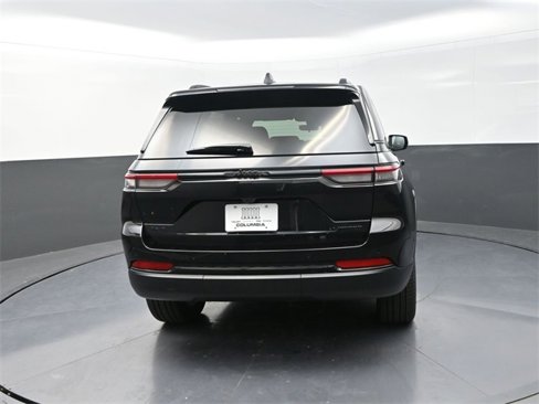 New 2025 Jeep Grand Cherokee Limited w/ Black Appearance Package image 6