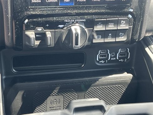 Used 2024 RAM 2500 Limited image 24