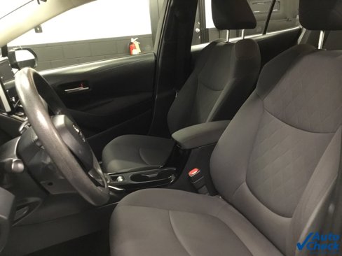 Used 2021 Toyota Corolla LE image 21