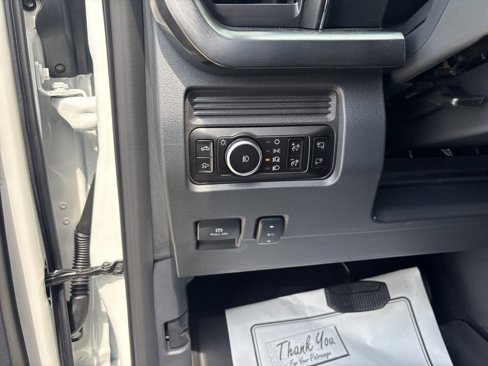 New 2025 Ford F350 Lariat w/ Chrome Package image 18