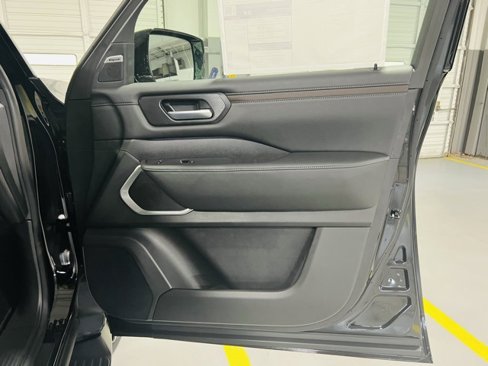 New 2025 Nissan Armada Platinum image 37