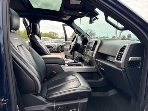 Used 2018 Ford F150 Platinum w/ Equipment Group 701A Luxury image 45