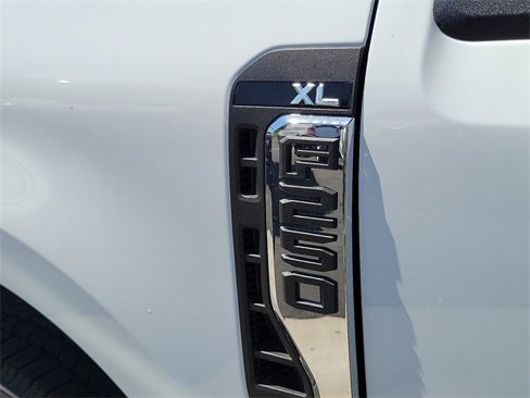 New 2026 Ford F250 XL image 19