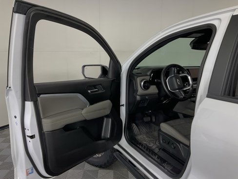 Used 2024 Chevrolet Colorado ZR2 w/ Technology Package image 25