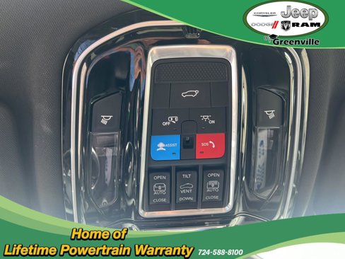 Used 2022 Jeep Grand Cherokee Overland w/ Luxury Tech Group IV image 42