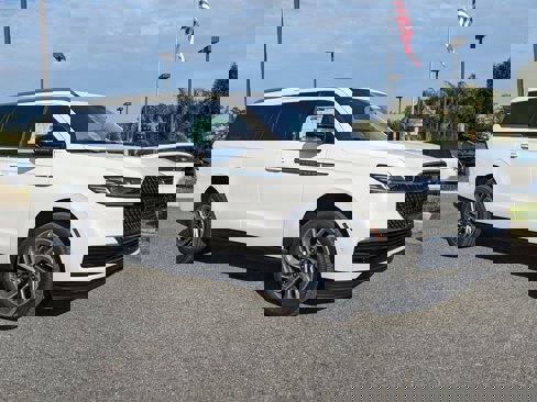New 2025 Lincoln Navigator L Reserve image 3