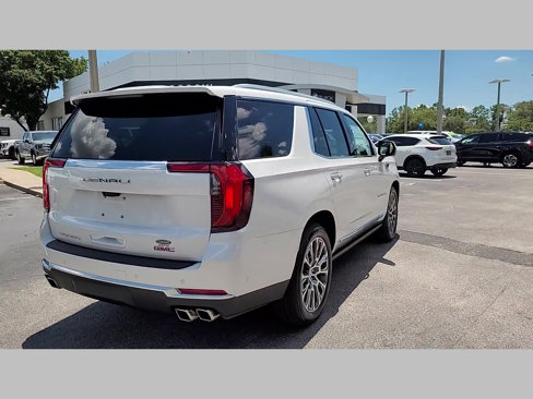 New 2025 GMC Yukon Denali w/ Denali Reserve Package image 23