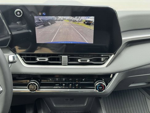 New 2026 Chevrolet Equinox LT w/ LPO, Floor Liner Package image 4