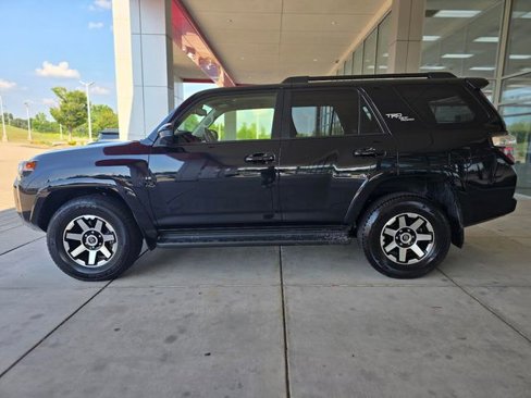 Used 2024 Toyota 4Runner TRD Off-Road image 5