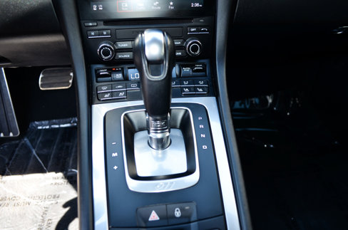 Used 2017 Porsche 911 Turbo image 37