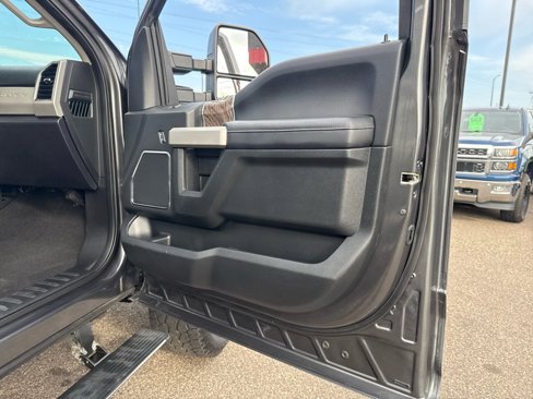 Used 2019 Ford F250 Lariat w/ Lariat Ultimate Package image 51