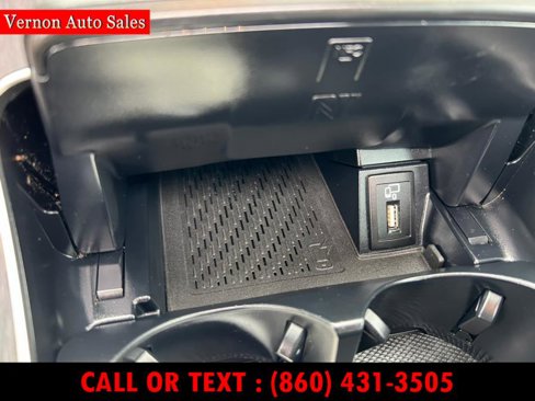 Used 2019 Mercedes-Benz C 300 4MATIC Sedan image 24