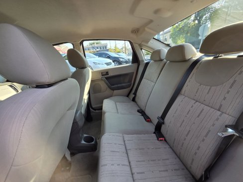 Used 2009 Ford Focus SE image 36