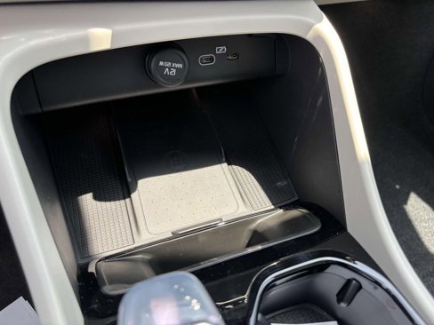 New 2026 Volvo XC40 B5 Ultra w/ Protection Package Premier image 22