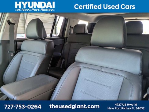 Used 2025 Hyundai Santa Fe Limited image 7