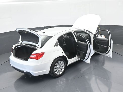 Used 2013 Chrysler 200 Touring image 62