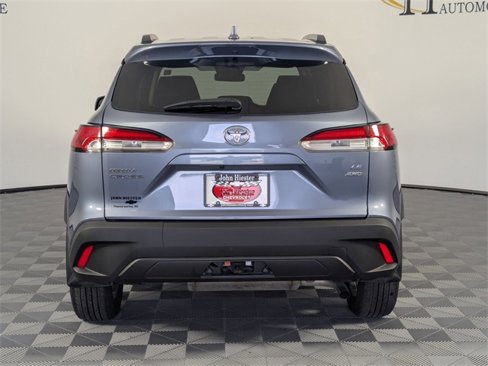 Used 2024 Toyota Corolla Cross LE image 6
