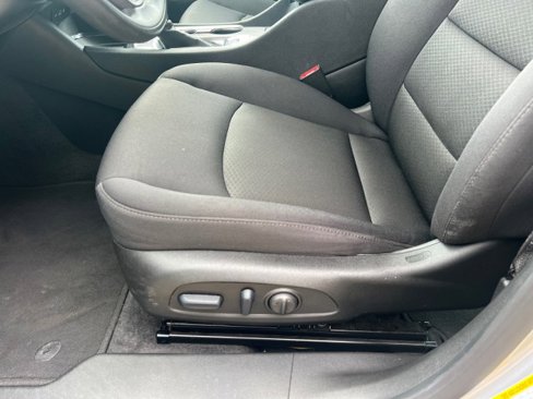 Used 2024 Chevrolet Malibu LT image 15